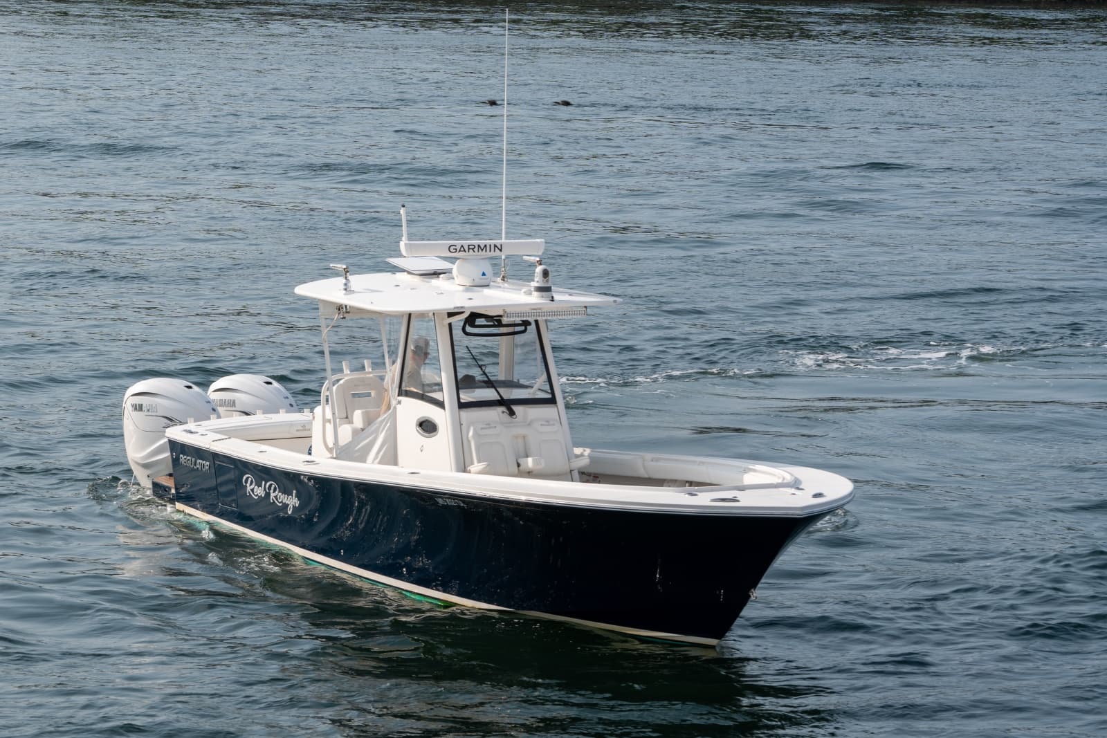 2021 Regulator 34 - Photo 2