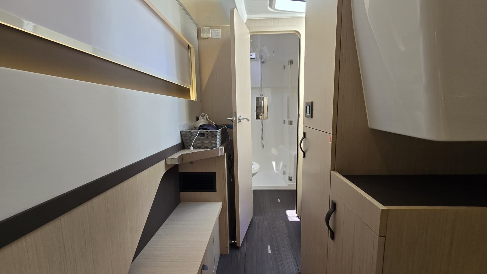 2025 Four Winns TH36 - Photo 21