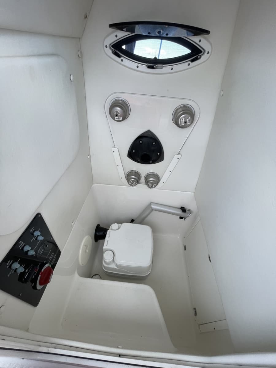 2020 Century 2200 Center Console - Photo 52
