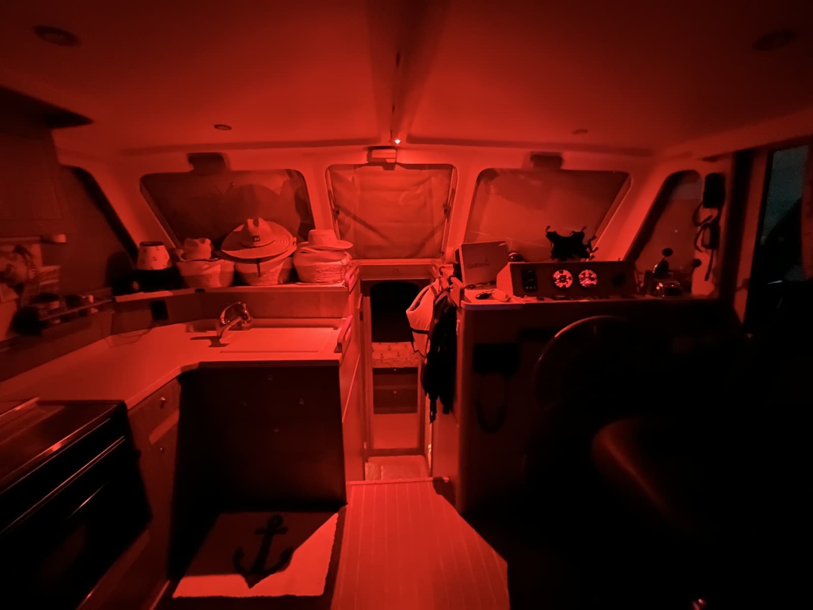 2001 Mainship 390 - Photo 75