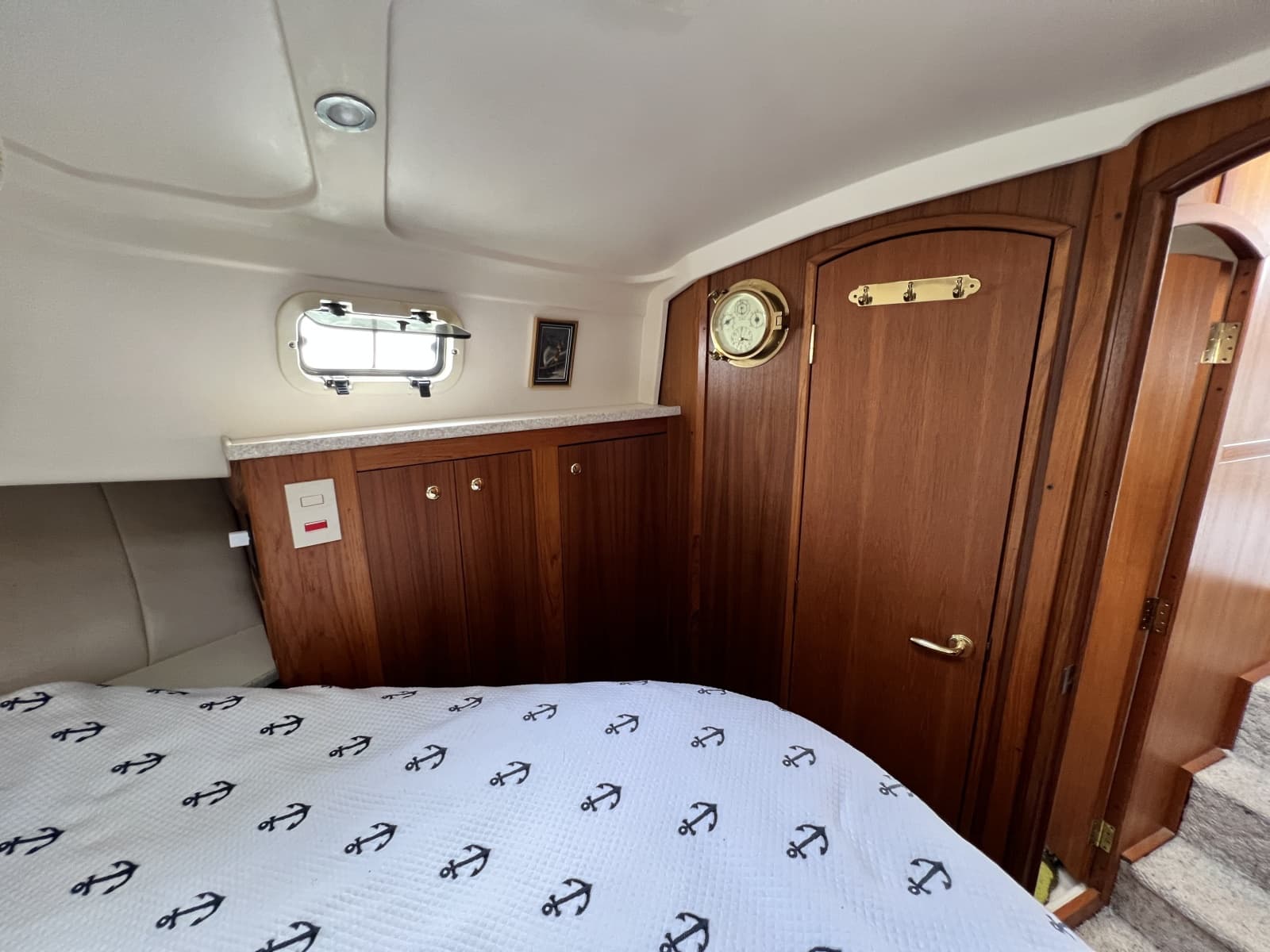 2001 Mainship 390 - Photo 57