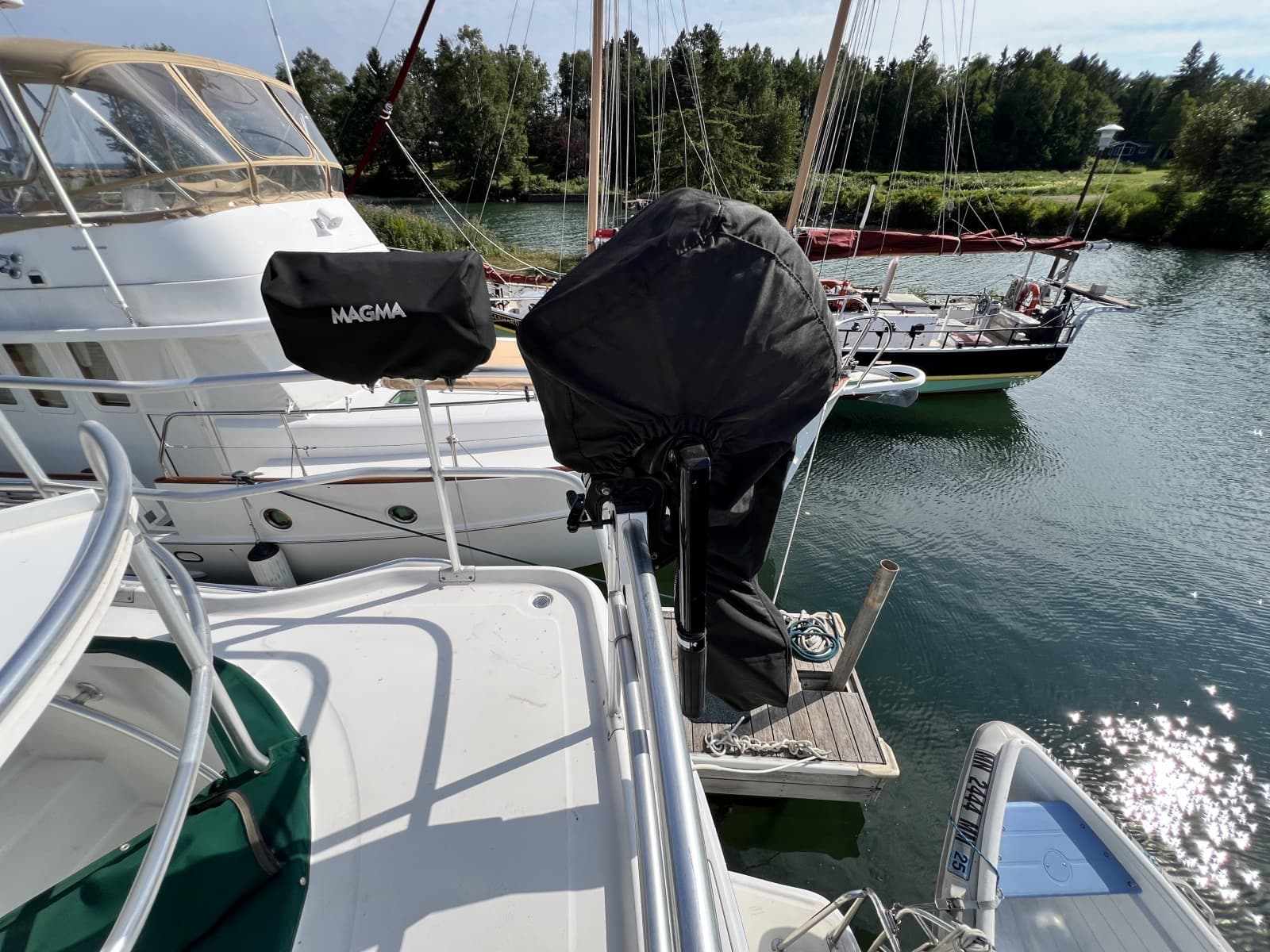 2001 Mainship 390 - Photo 80