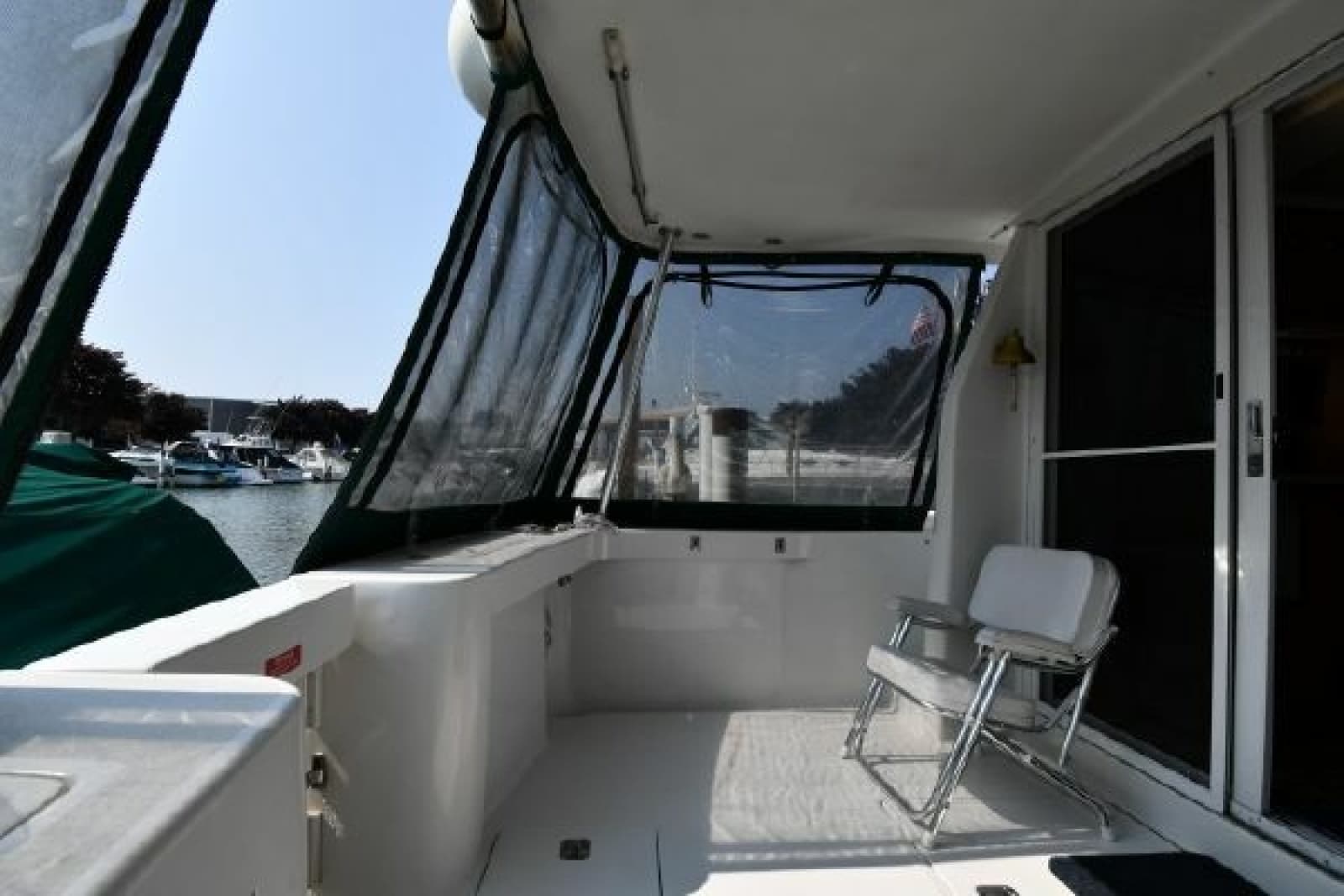 2001 Mainship 390 - Photo 8
