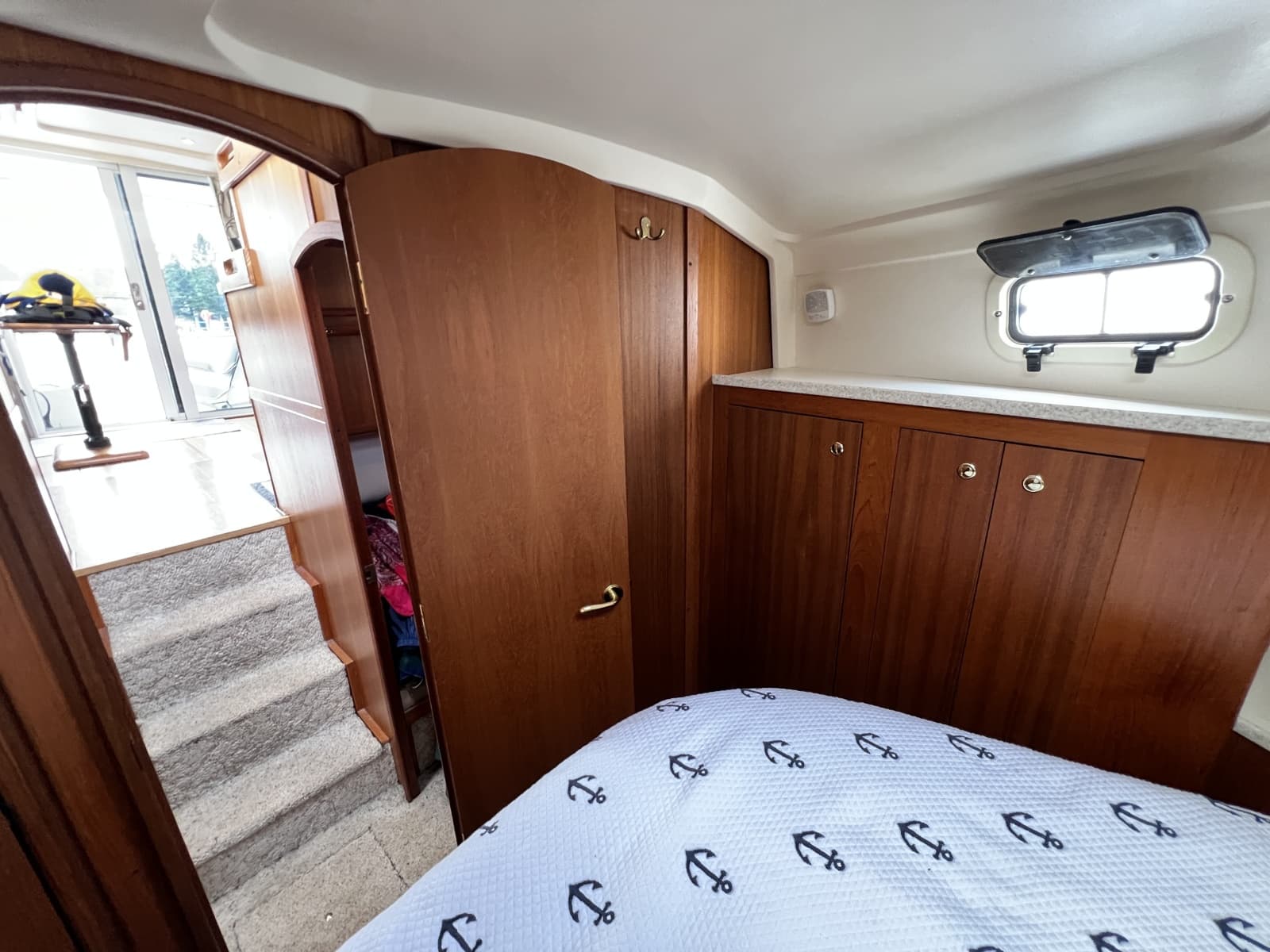 2001 Mainship 390 - Photo 58