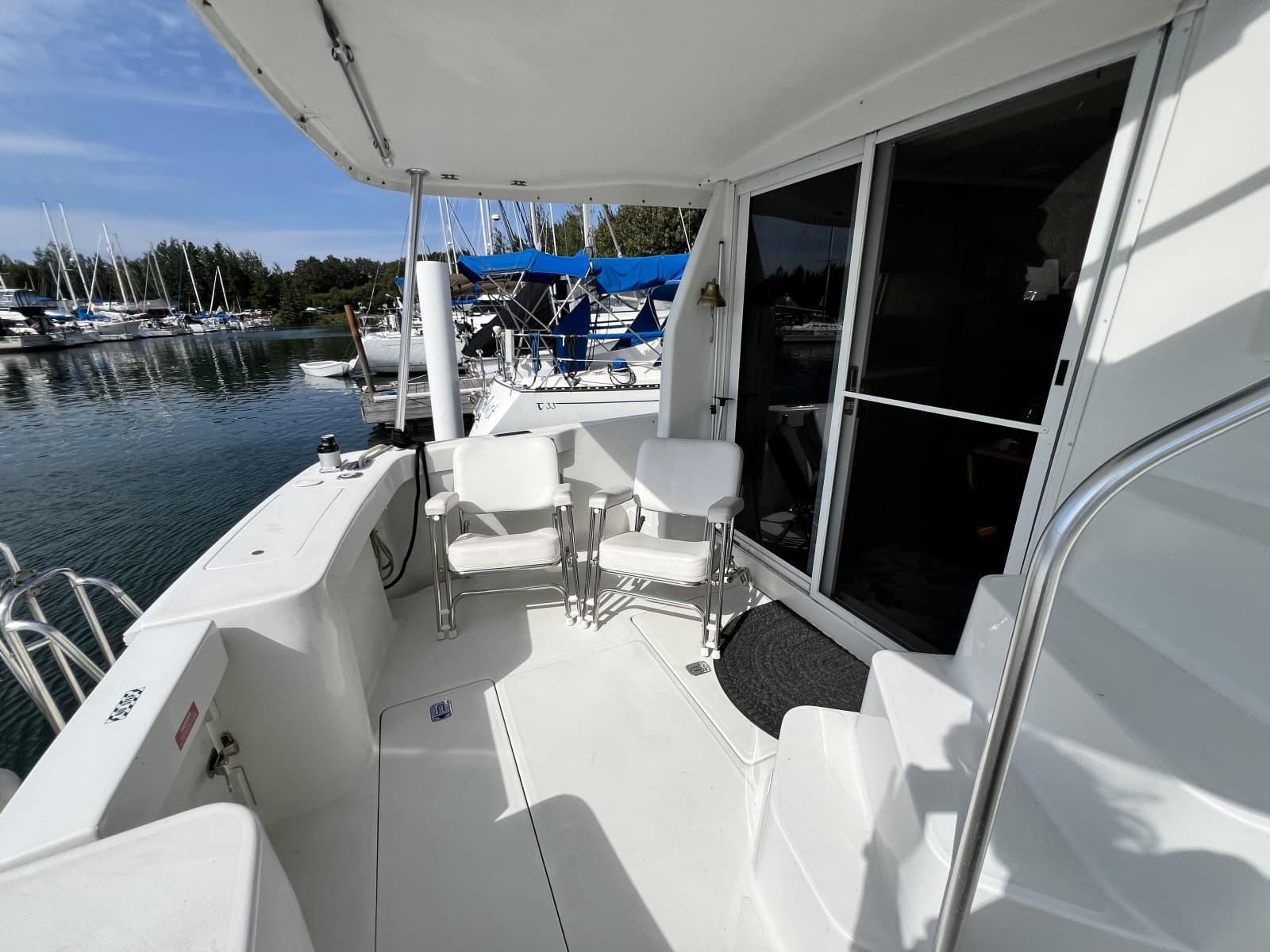 2001 Mainship 390 - Photo 9