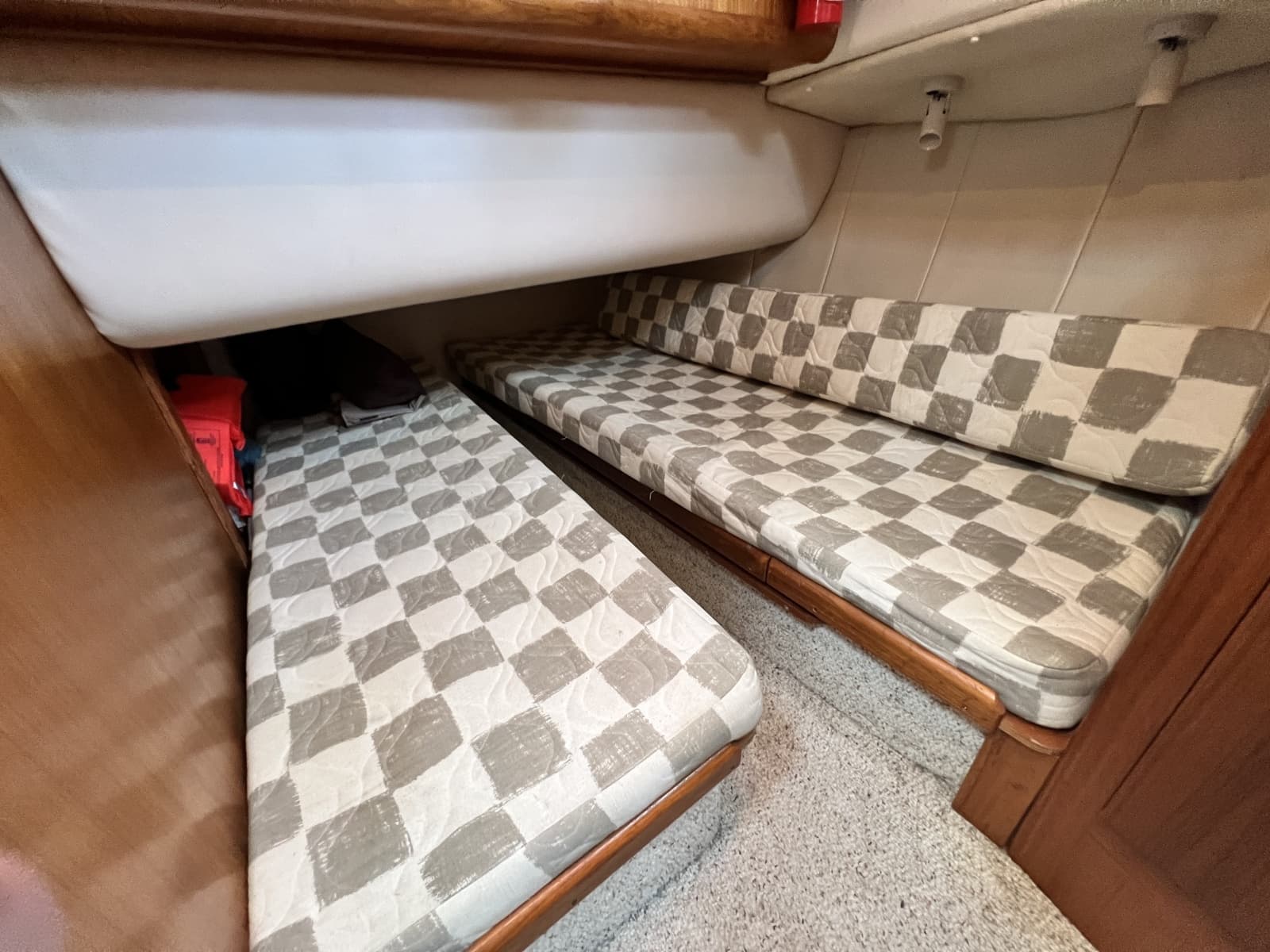 2001 Mainship 390 - Photo 60