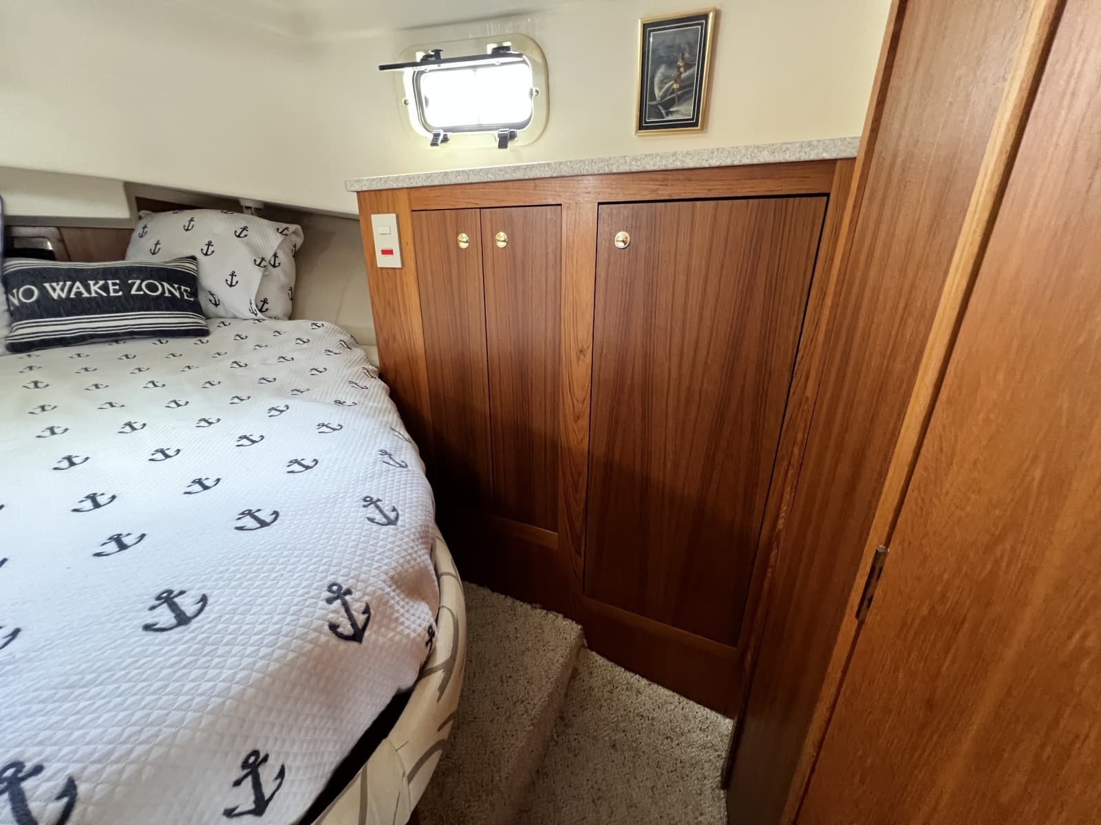 2001 Mainship 390 - Photo 54