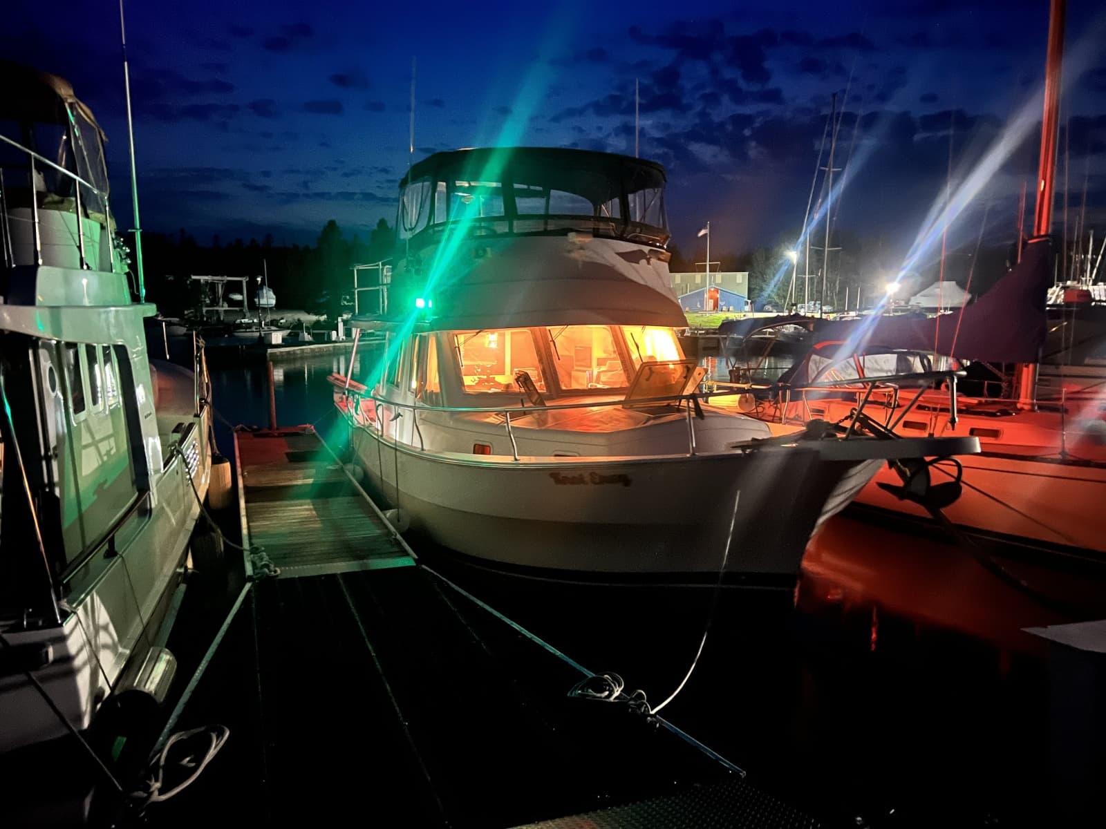 2001 Mainship 390 - Photo 74