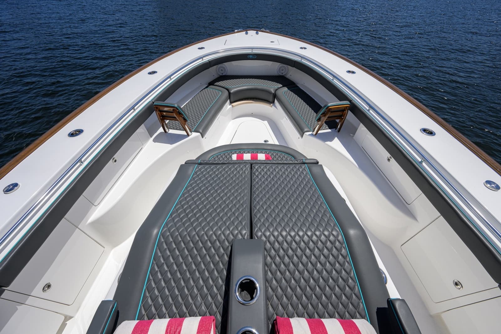 2025 Valhalla Boatworks V46 - Photo 14