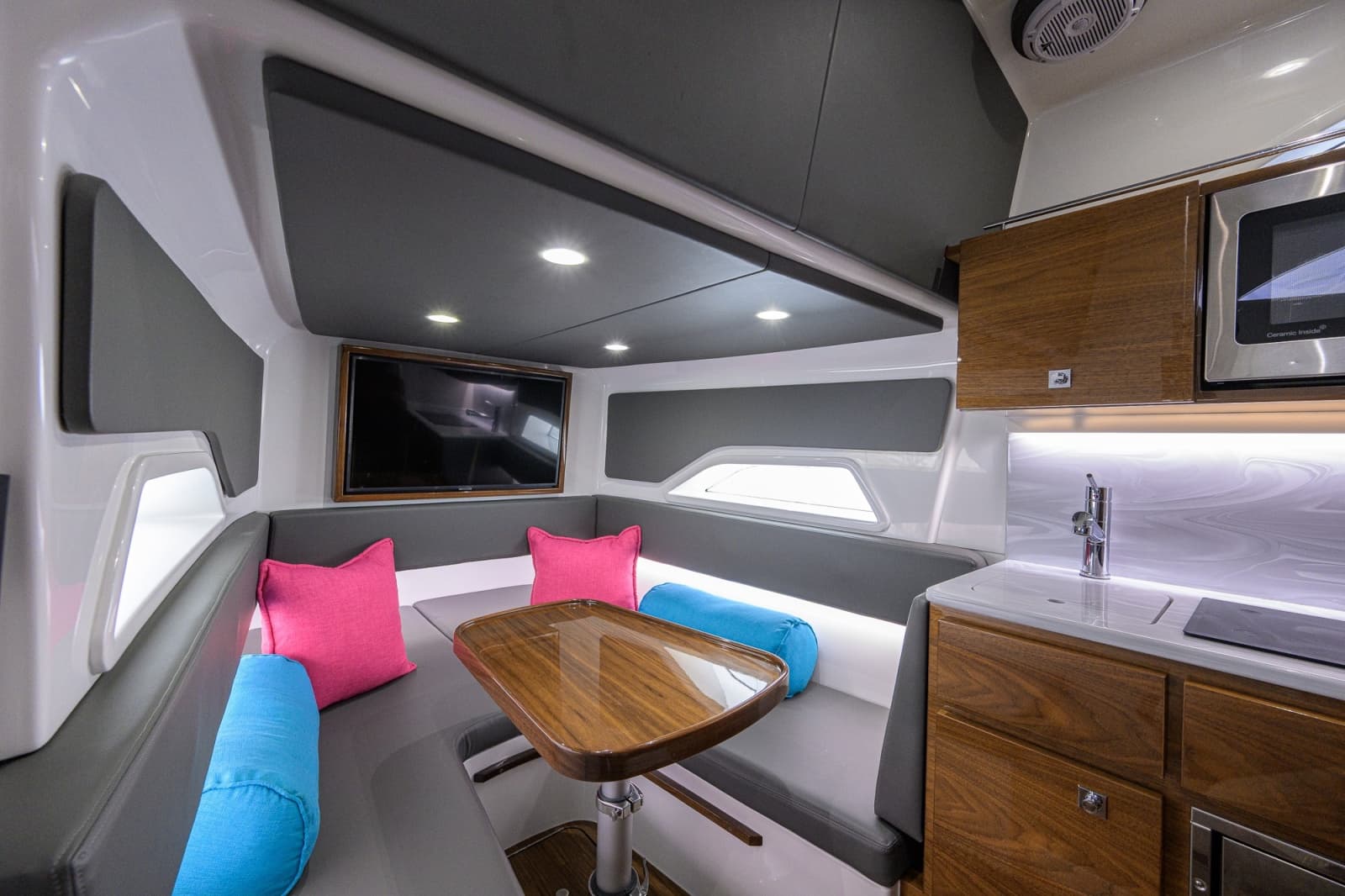 2025 Valhalla Boatworks V46 - Photo 2