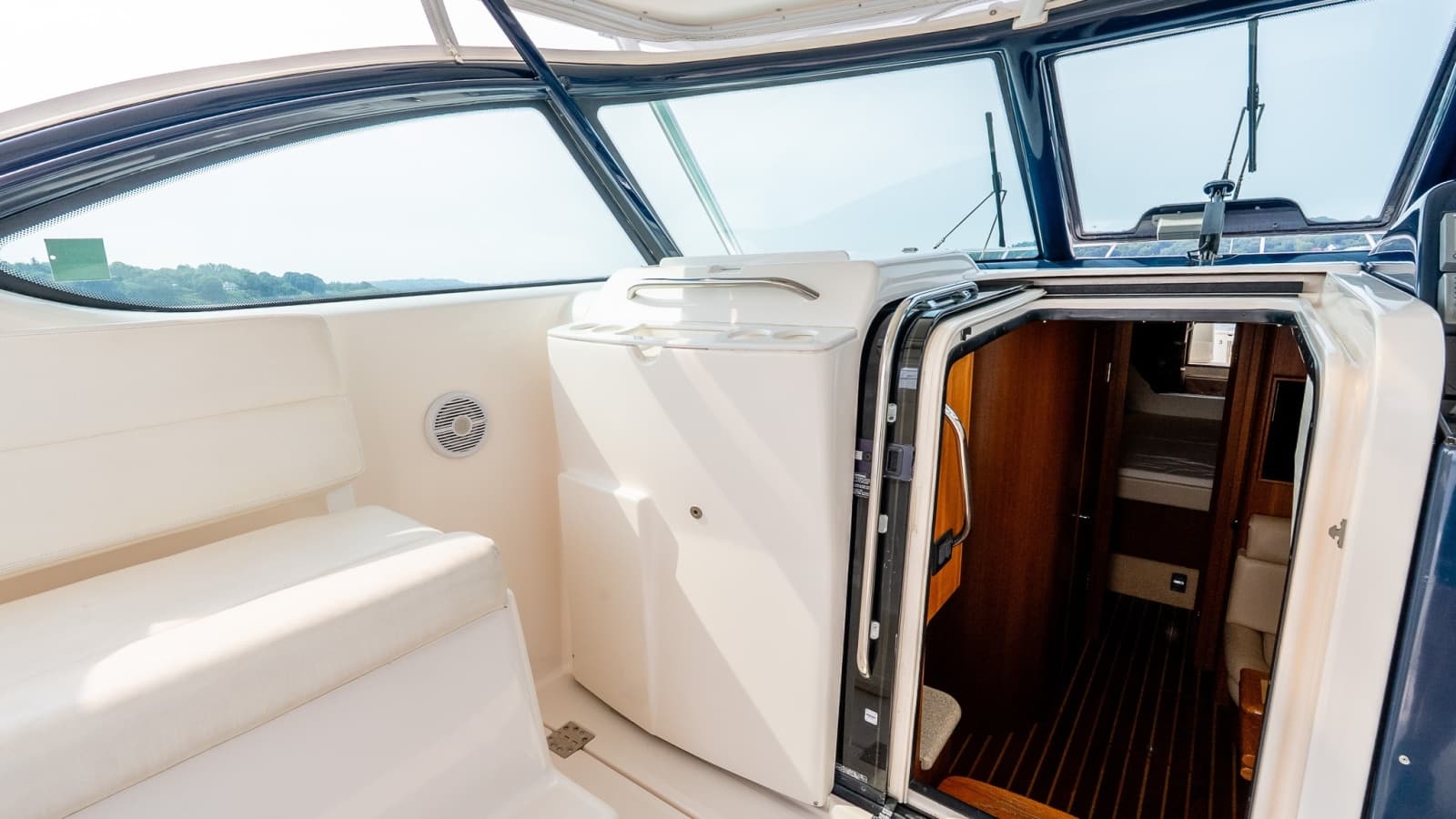 2004 Tiara Yachts 3800 Open - Photo 45