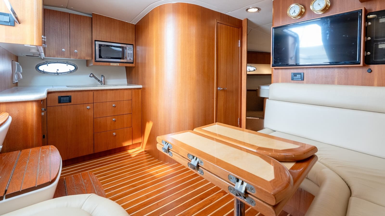 2004 Tiara Yachts 3800 Open - Photo 46