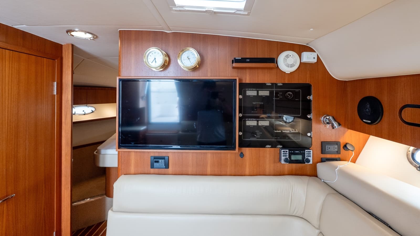 2004 Tiara Yachts 3800 Open - Photo 53