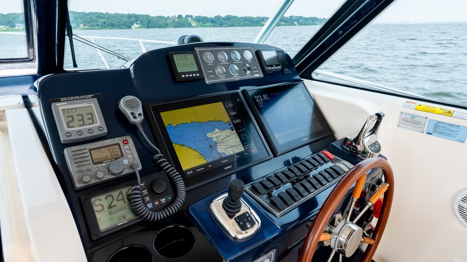 2004 Tiara Yachts 3800 Open - Photo 36