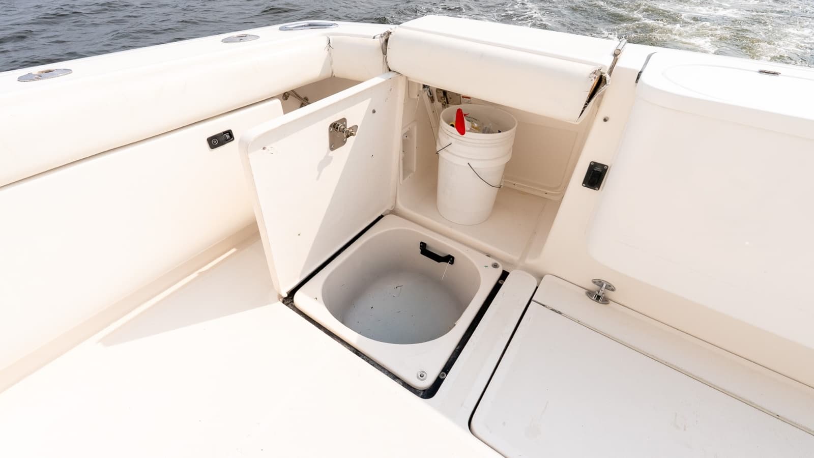2004 Tiara Yachts 3800 Open - Photo 27