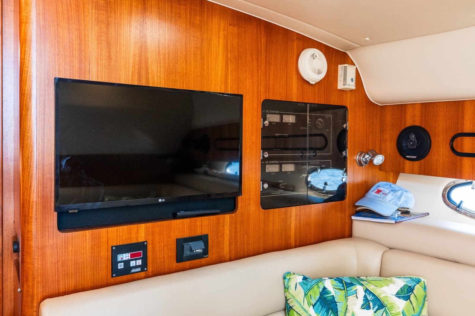 2003 Tiara Yachts 3800 Open - Photo 47