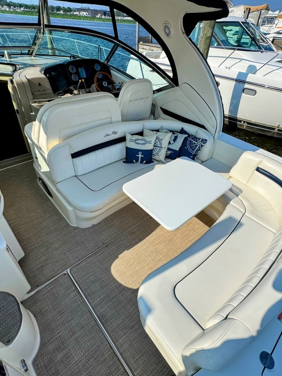2005 Sea Ray 390 Sundancer - Photo 20