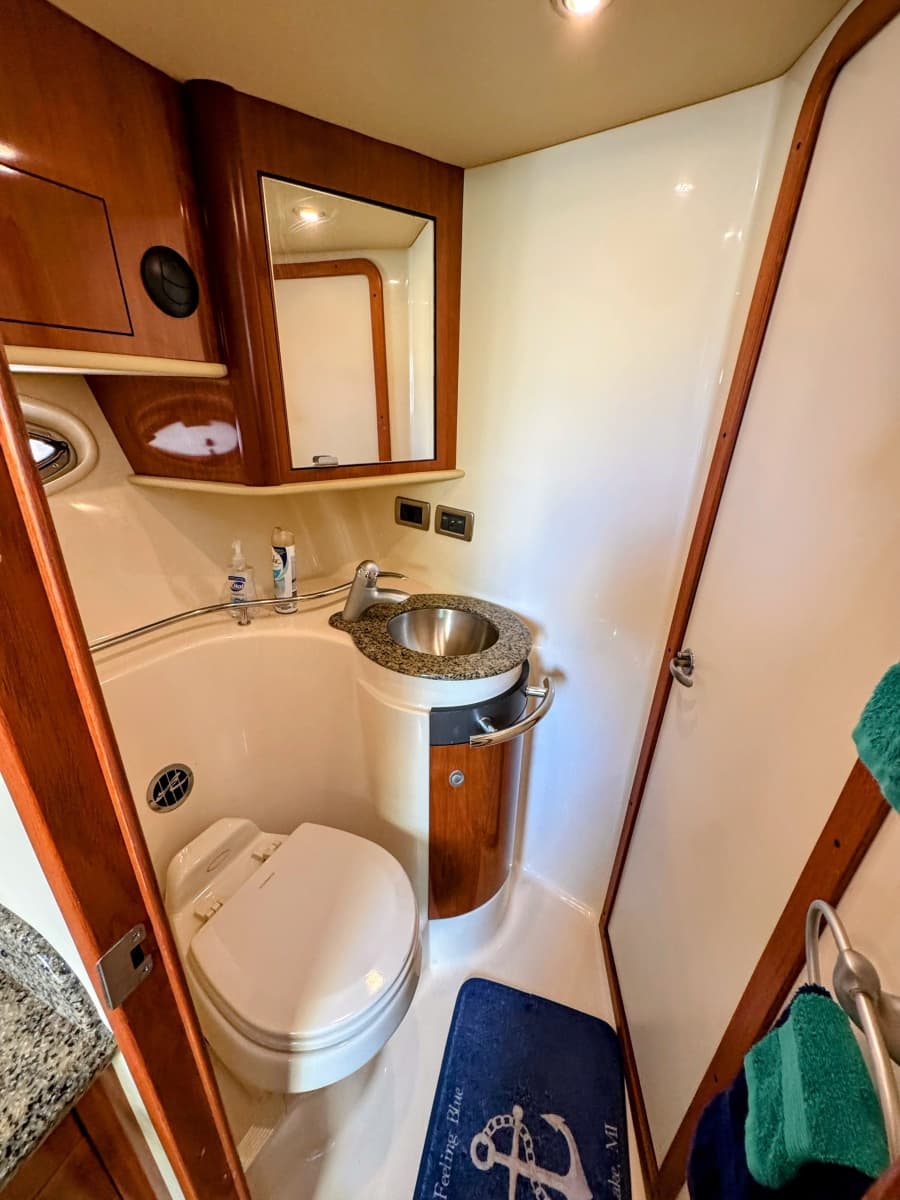 2005 Sea Ray 390 Sundancer - Photo 43