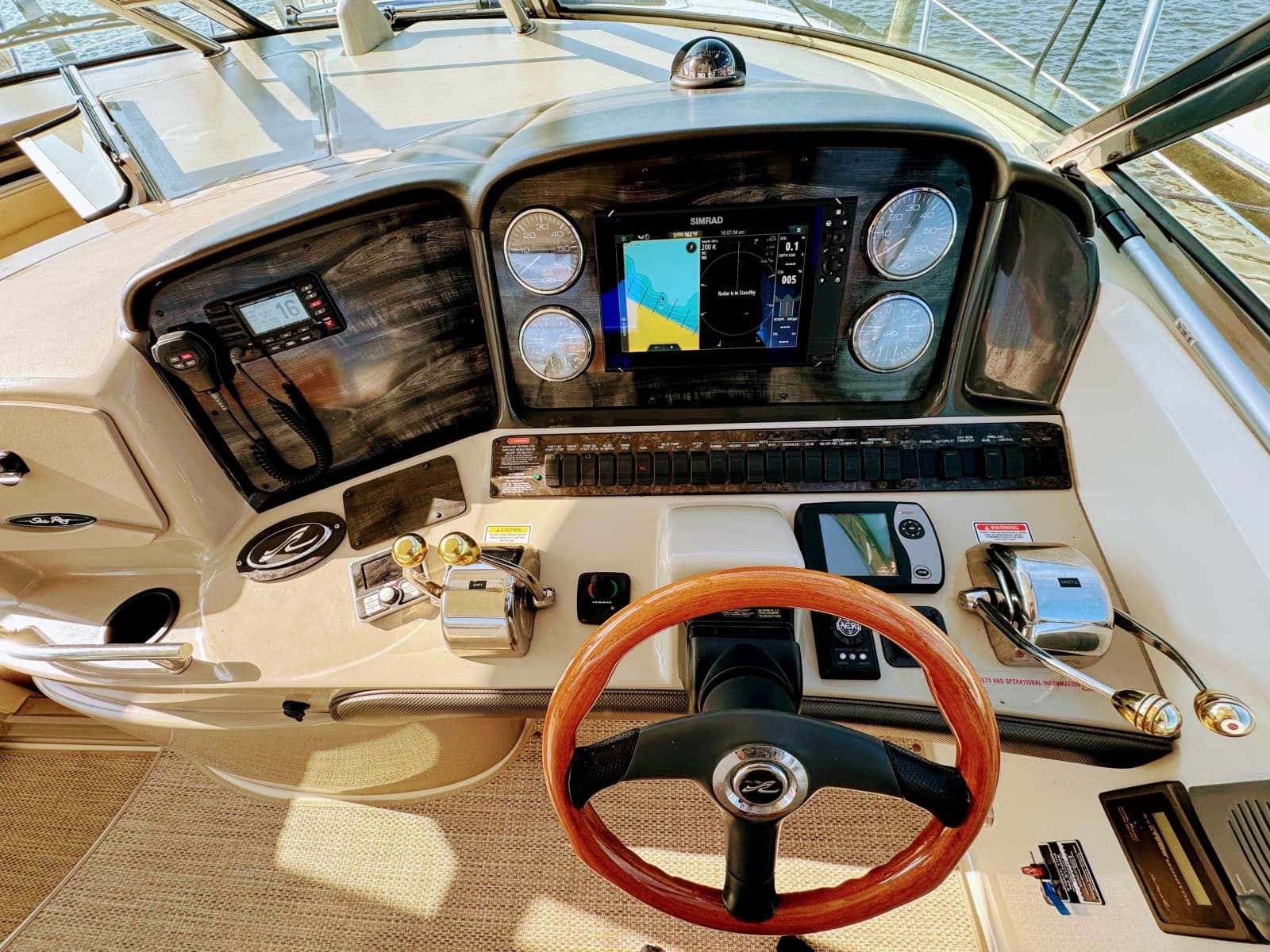 2005 Sea Ray 390 Sundancer - Photo 13