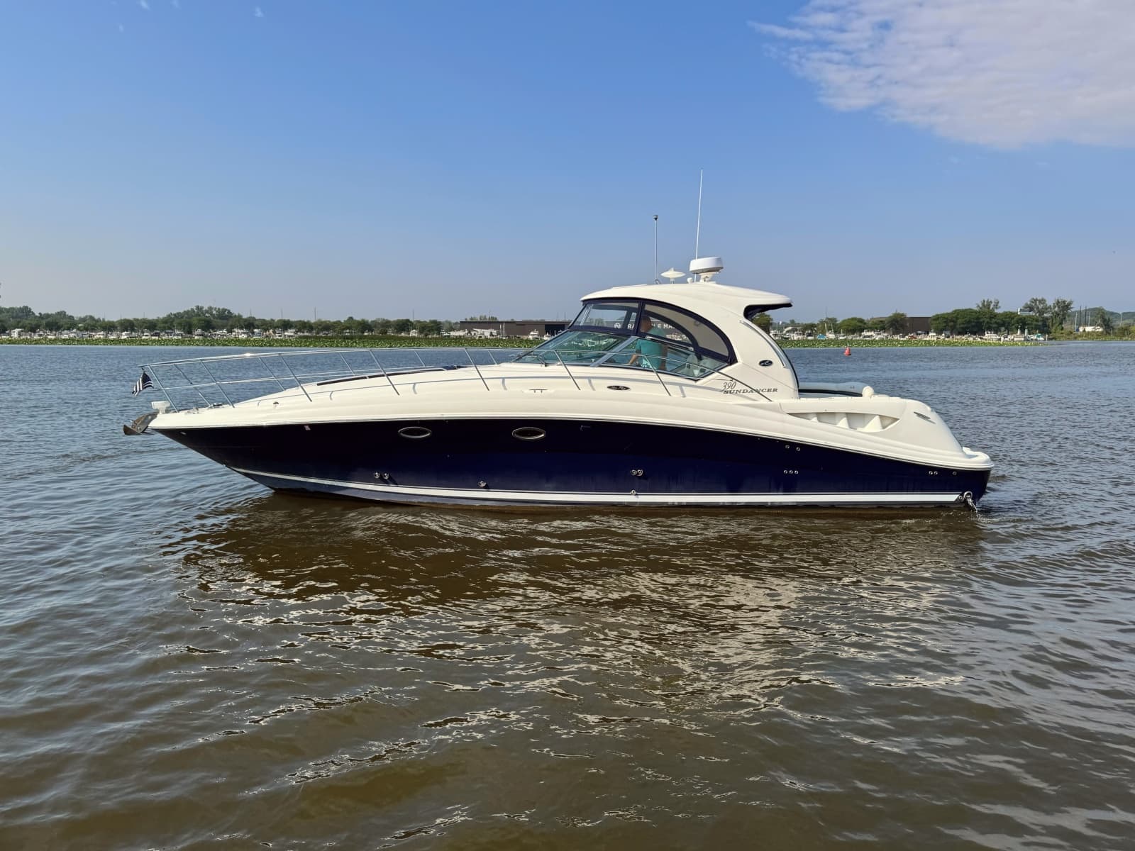 2005 Sea Ray 390 Sundancer - Photo 1