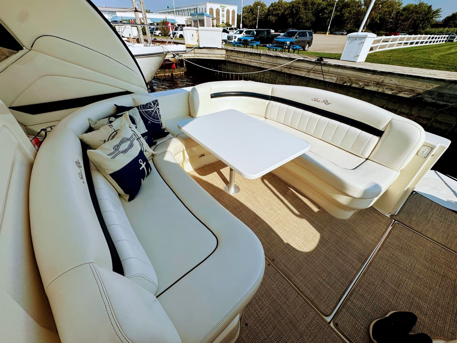 2005 Sea Ray 390 Sundancer - Photo 21