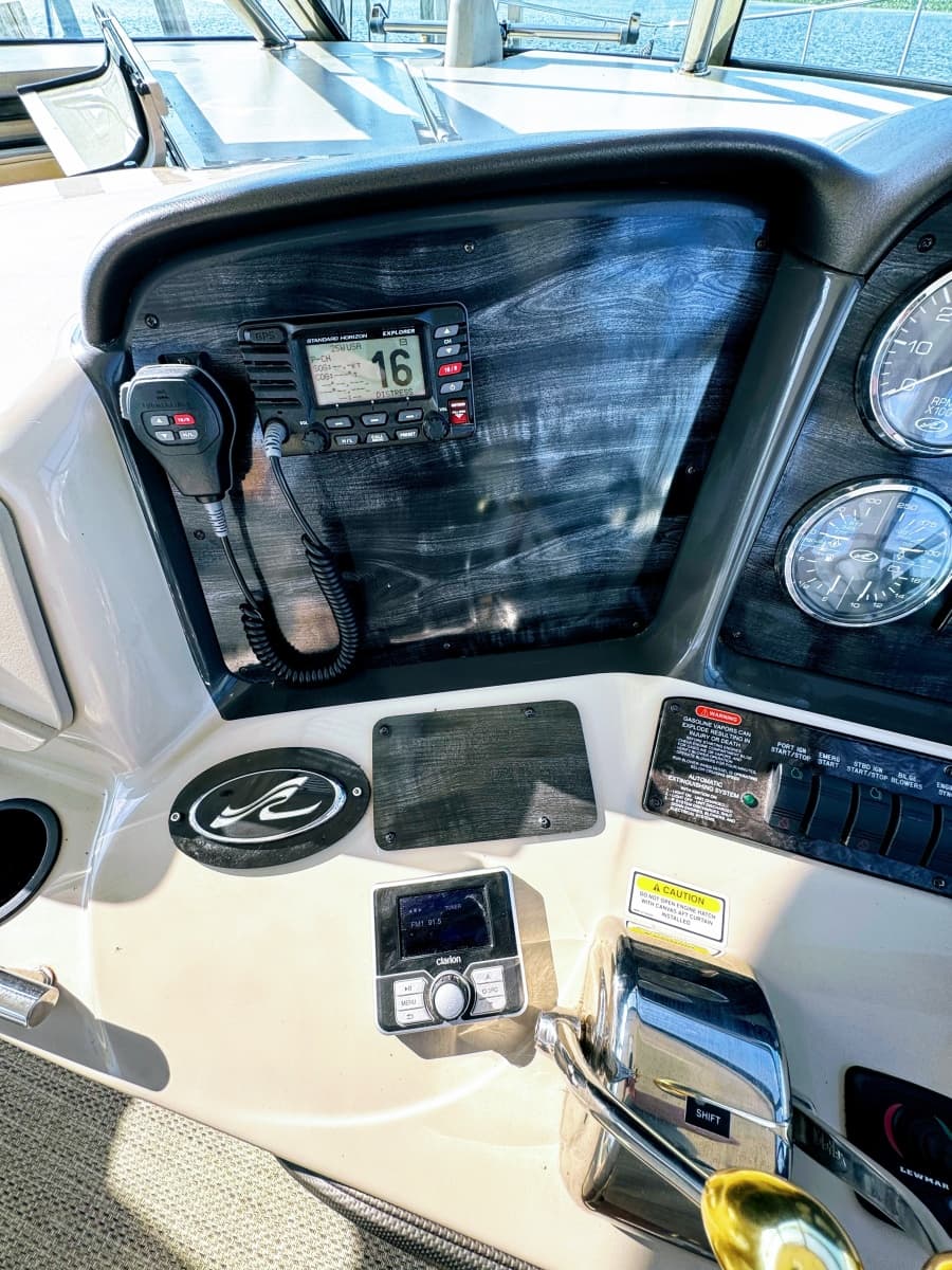 2005 Sea Ray 390 Sundancer - Photo 14