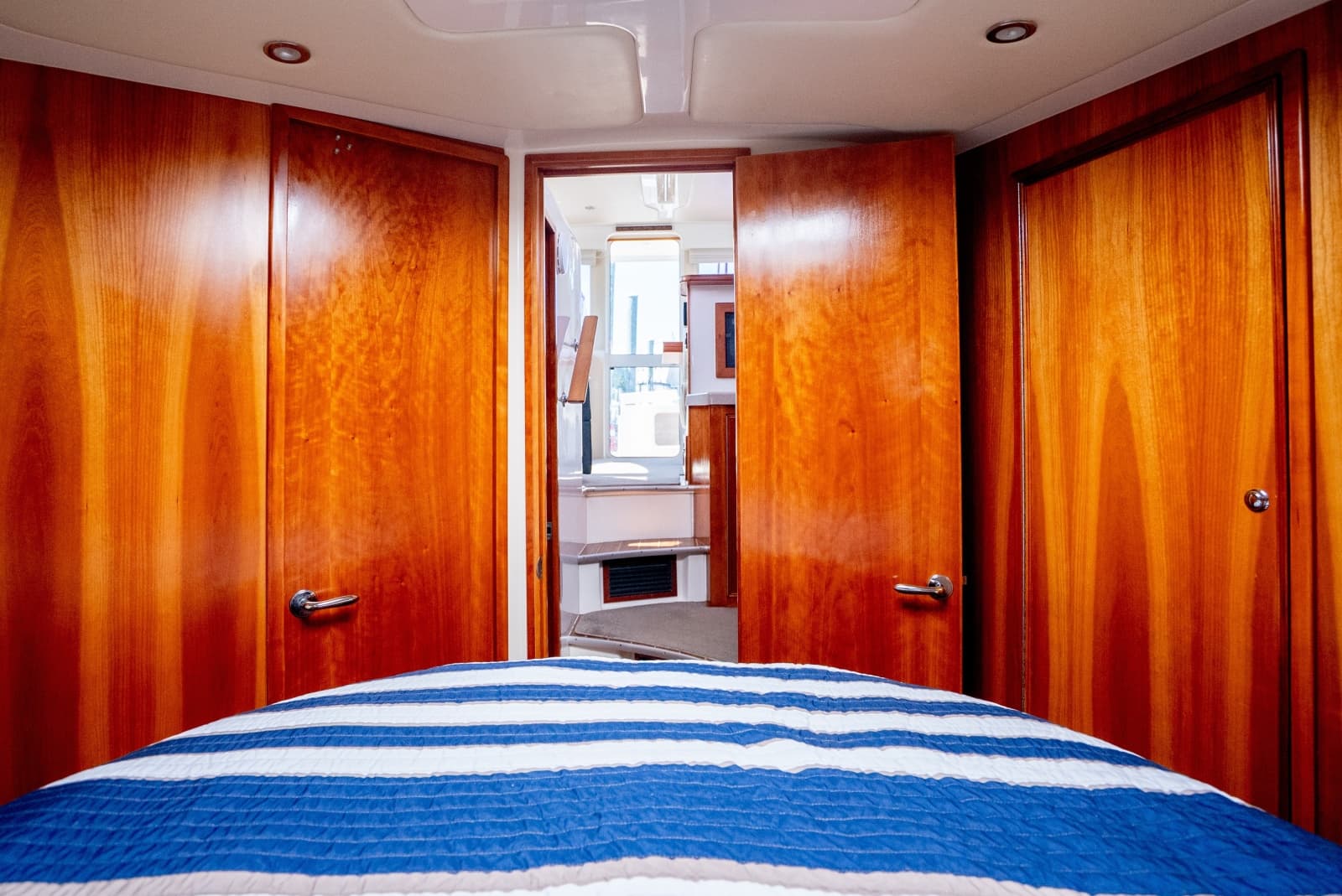 2007 Riviera 37 Convertible - Photo 25