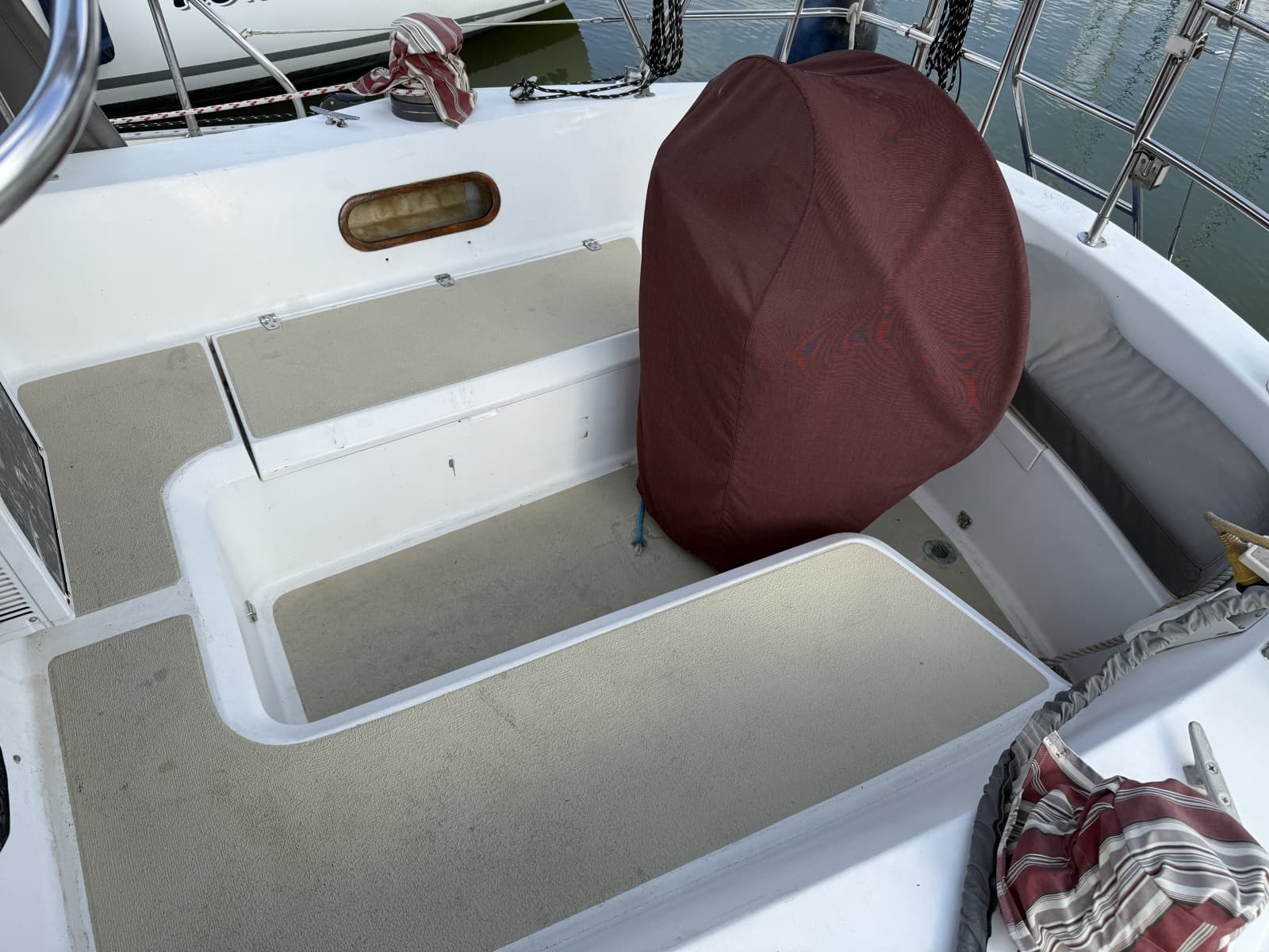 1983 Ericson 381 - Photo 10