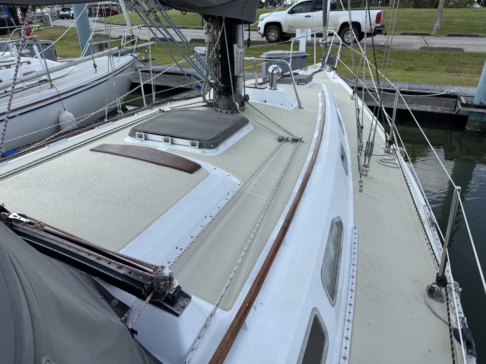 1983 Ericson 381 - Photo 37