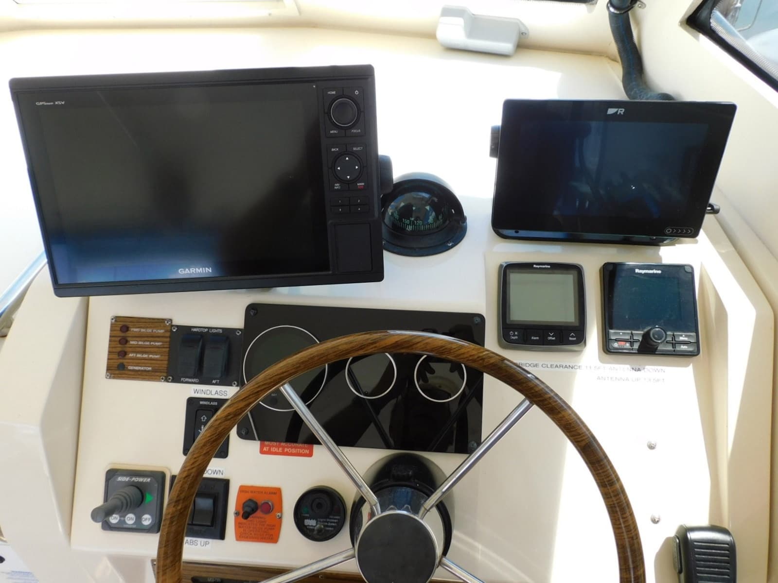 2004 Mainship 30 Rum Runner - Photo 15