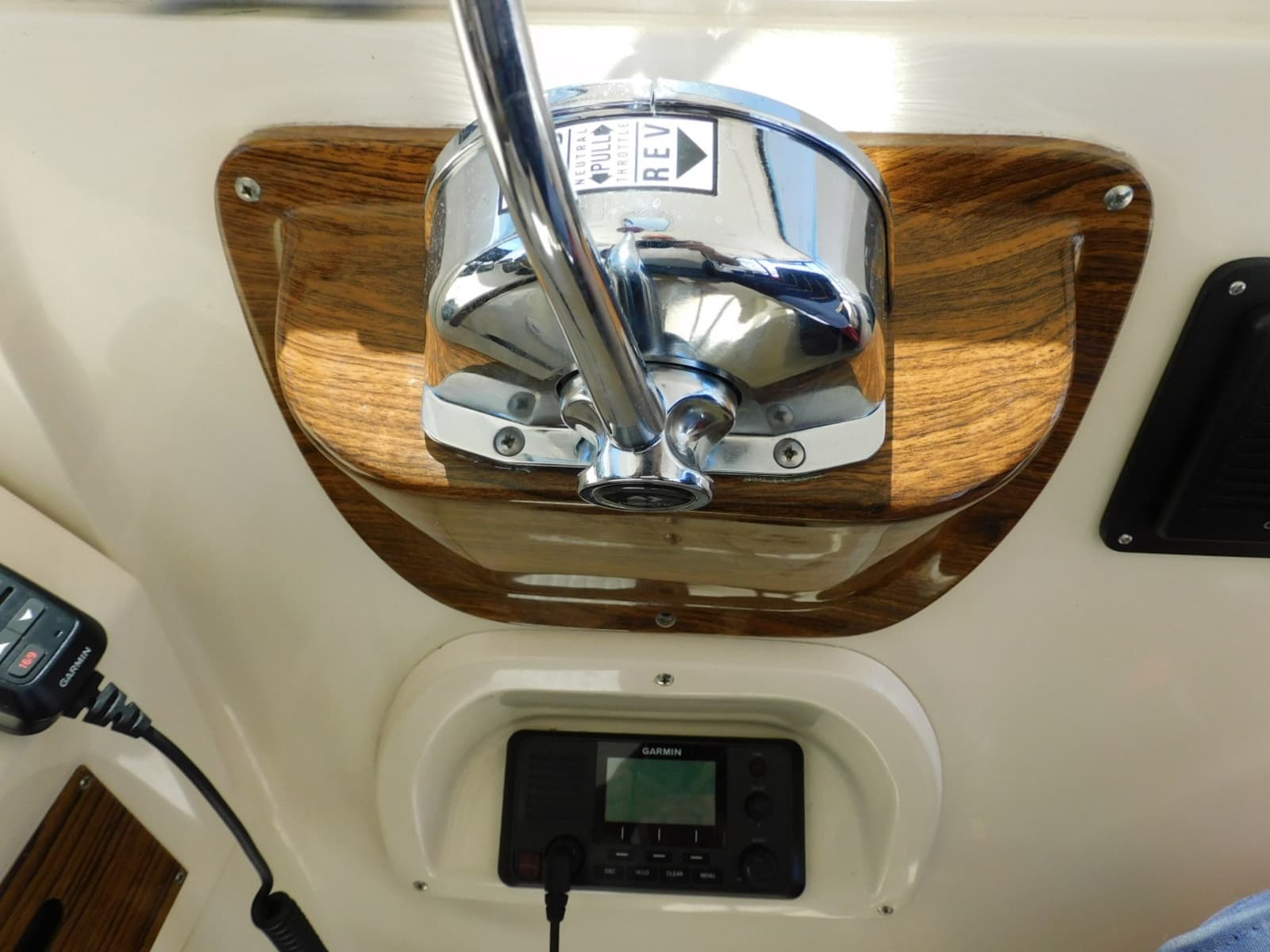 2004 Mainship 30 Rum Runner - Photo 19