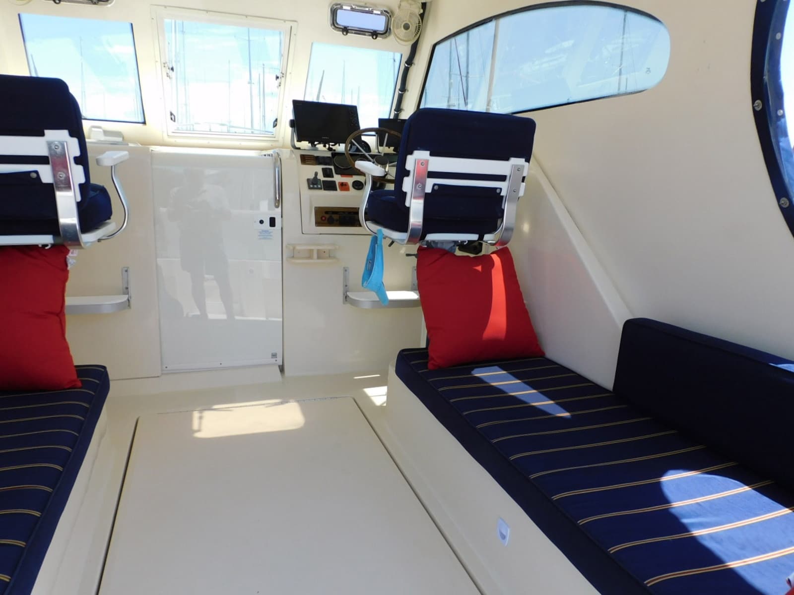 2004 Mainship 30 Rum Runner - Photo 22