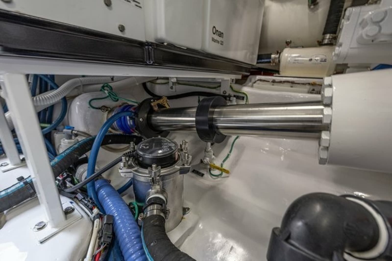 2025 Viking 58 Convertible - Photo 36