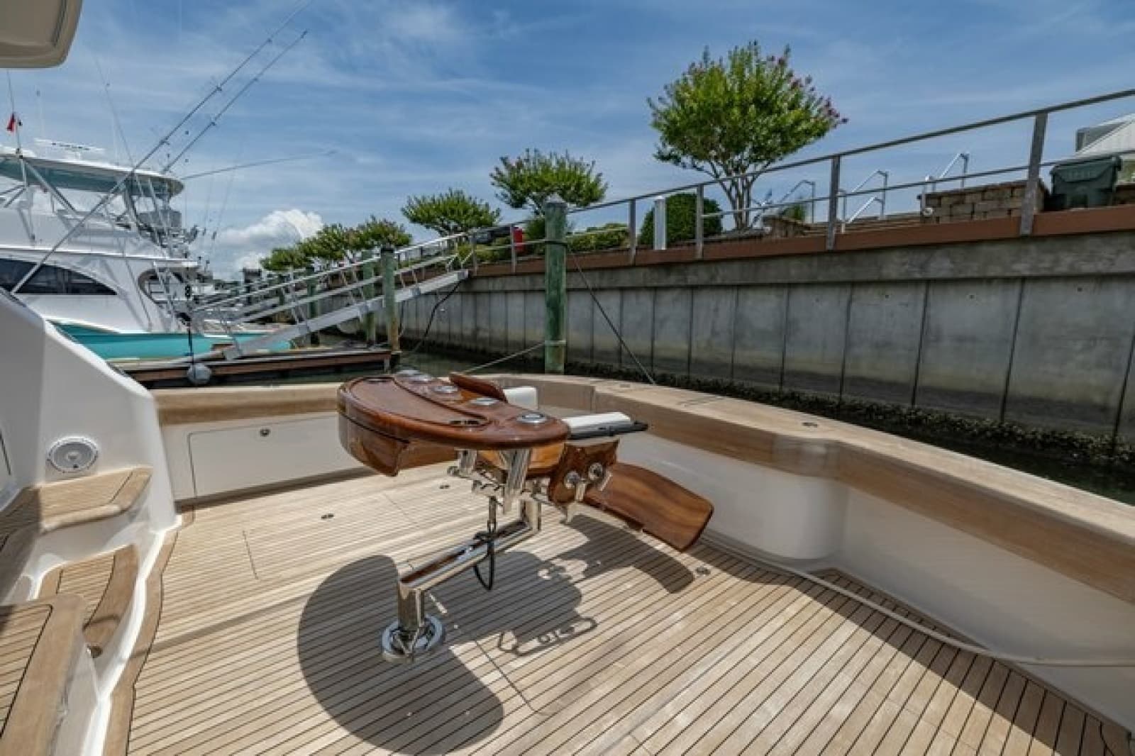 2025 Viking 58 Convertible - Photo 29