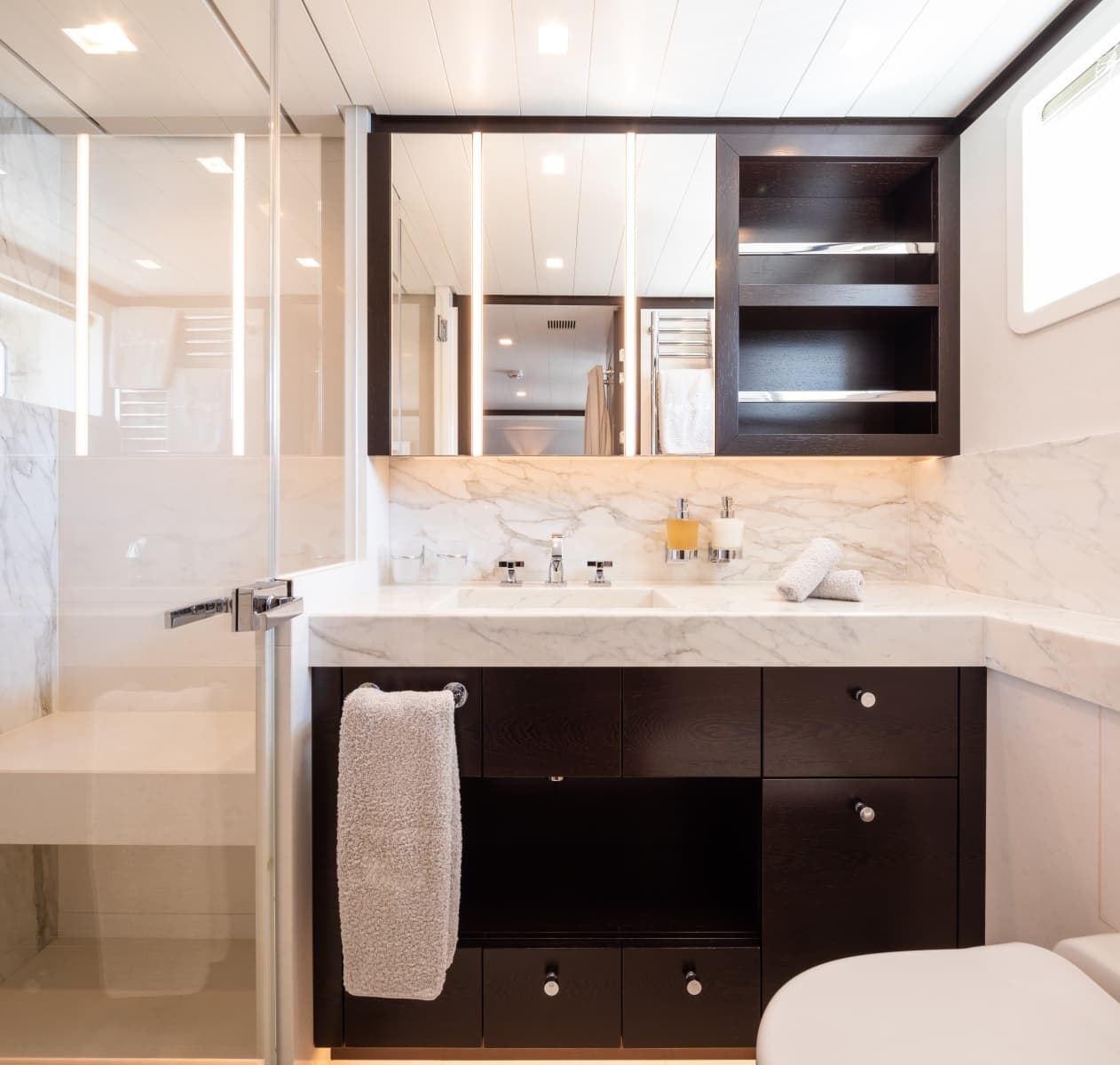 1979 Feadship  - Photo 37