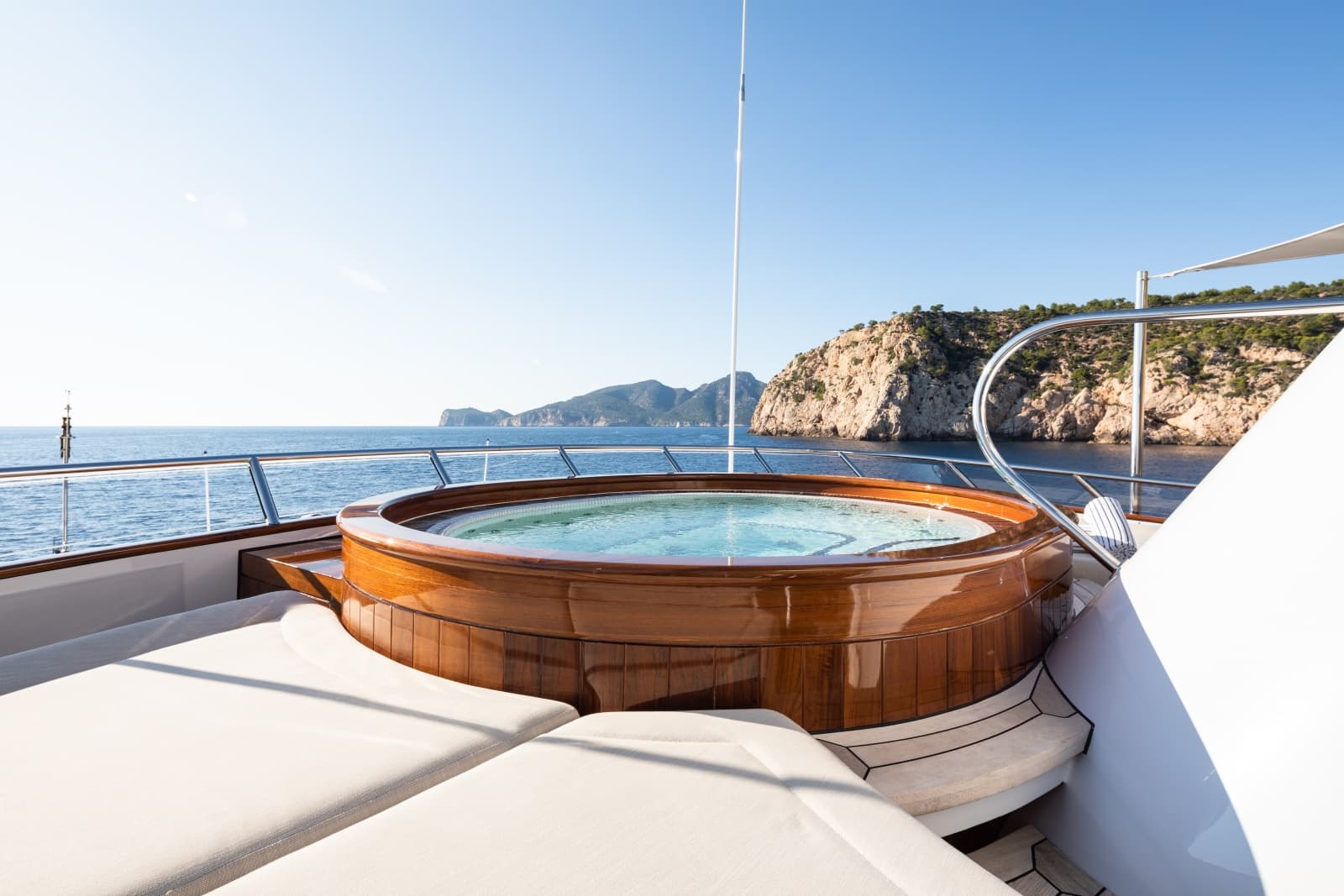 1979 Feadship  - Photo 50