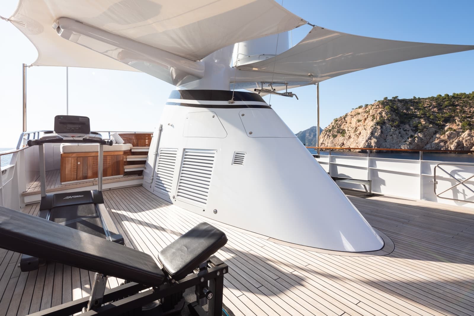 1979 Feadship  - Photo 49