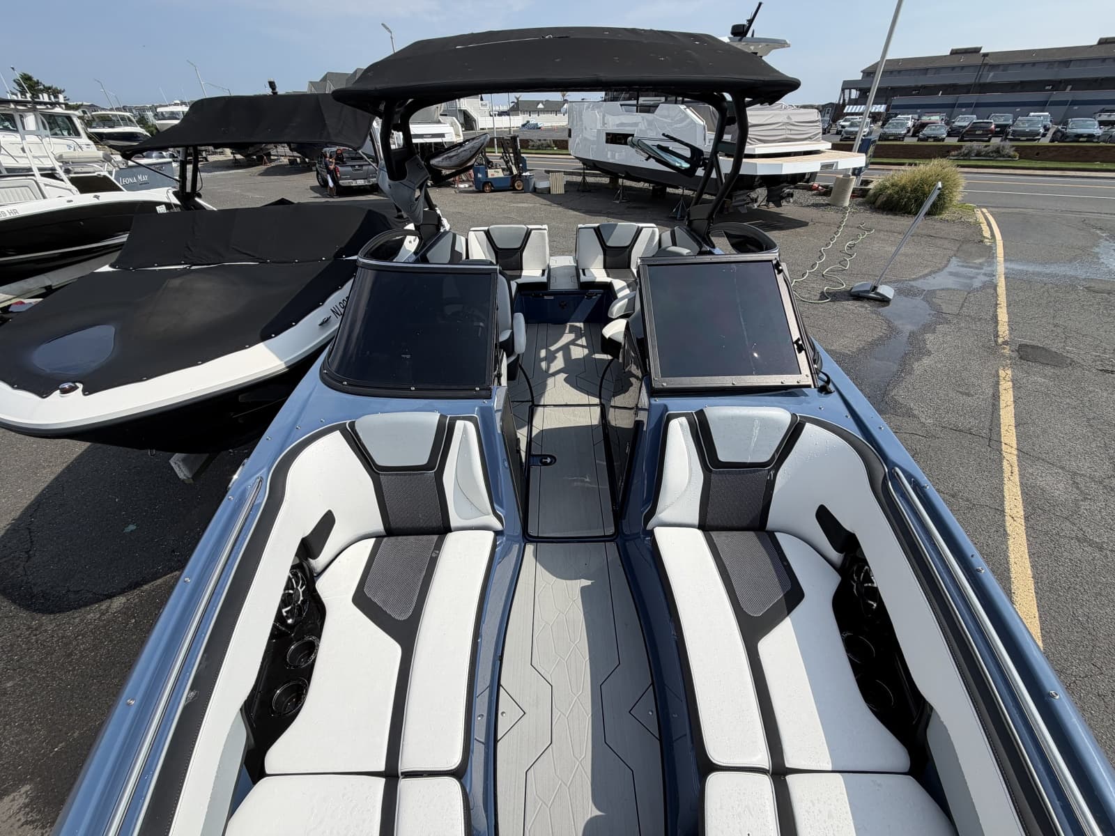 2023 Yamaha Boats 255XD - Photo 15
