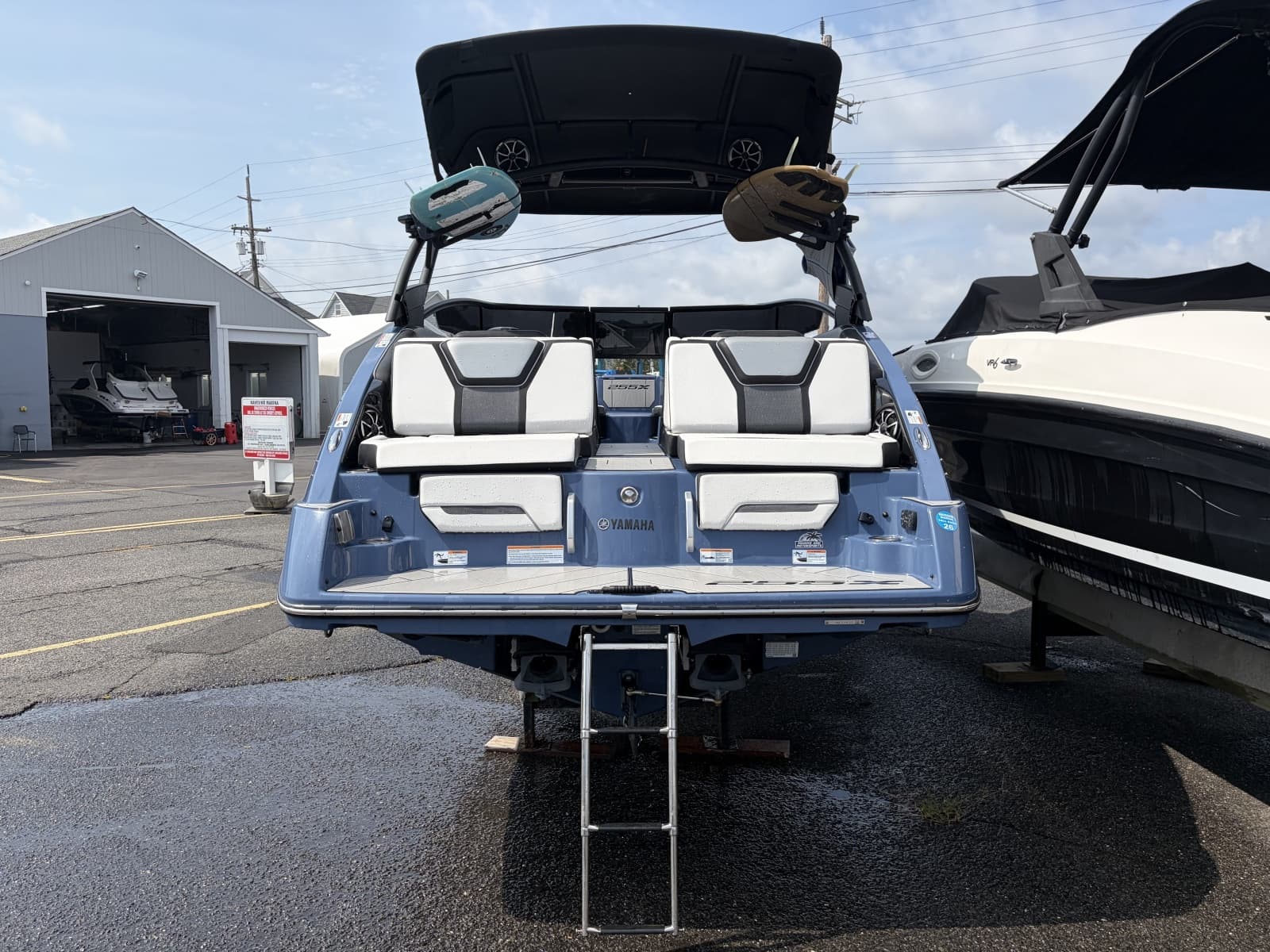 2023 Yamaha Boats 255XD - Photo 4