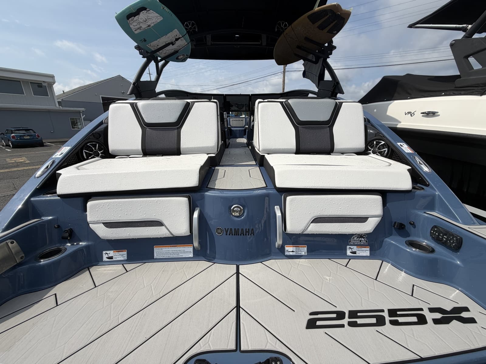 2023 Yamaha Boats 255XD - Photo 5