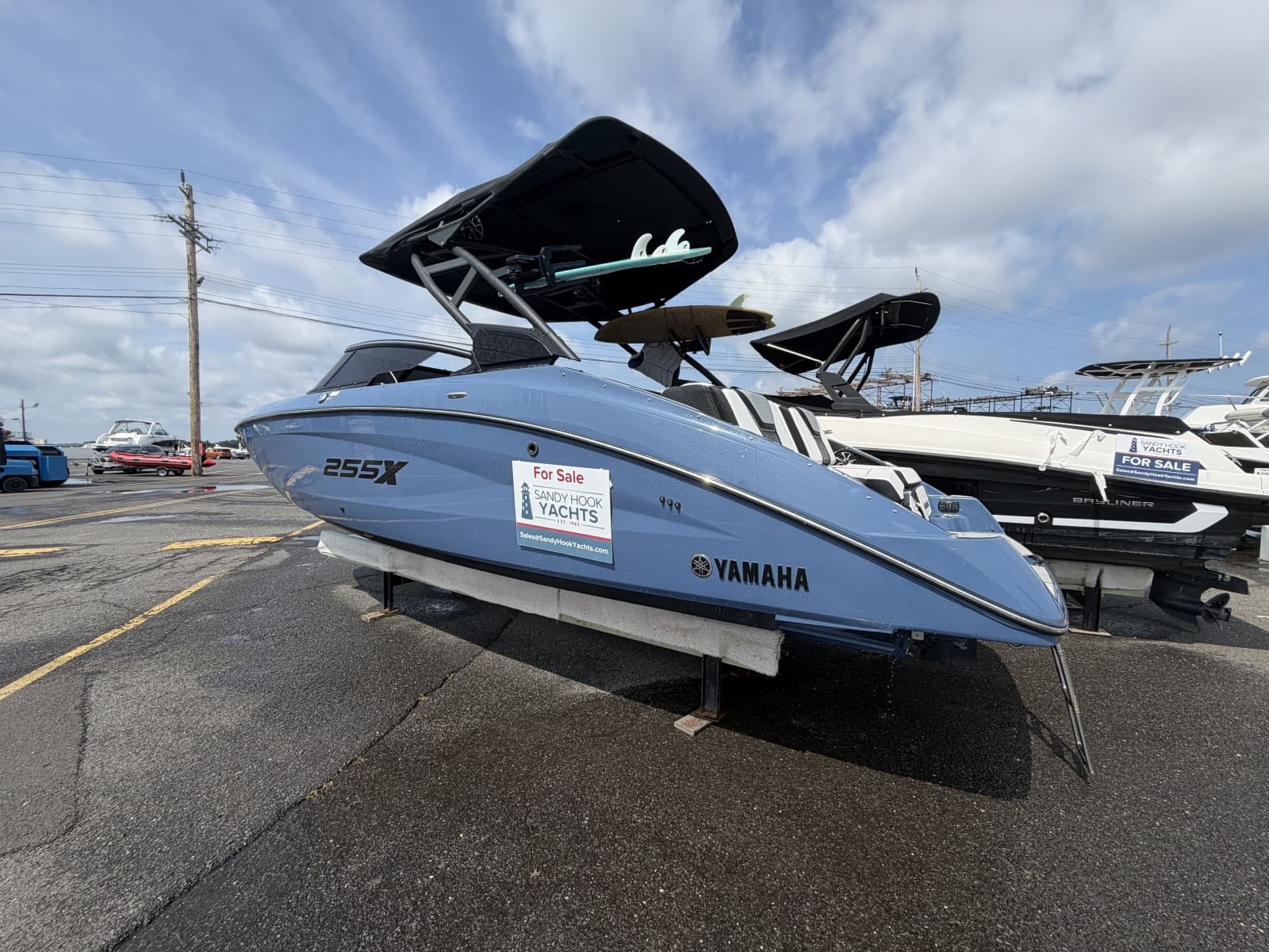 2023 Yamaha Boats 255XD - Photo 3