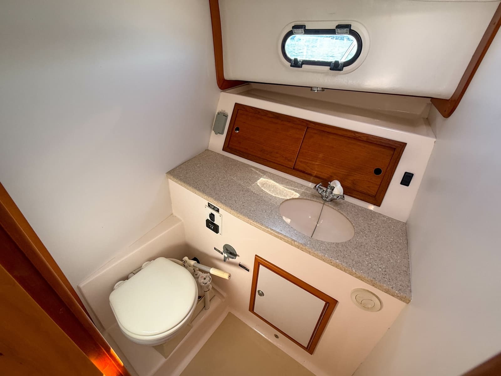 2008 True North 34 - Photo 30