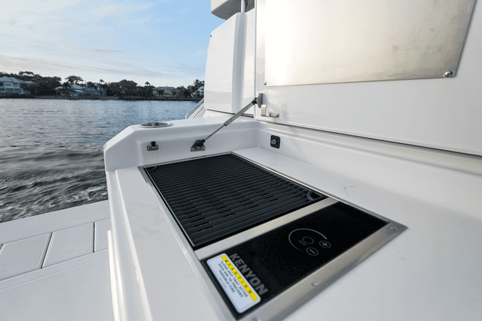 2024 Cruisers Yachts 50 Cantius - Photo 44