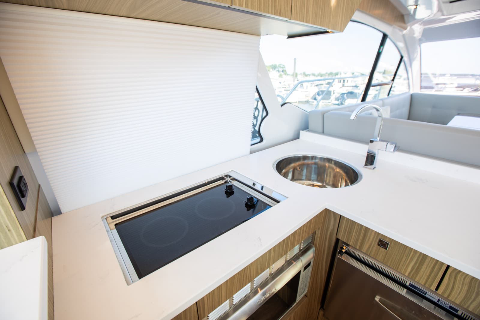 2024 Cruisers Yachts 50 Cantius - Photo 25