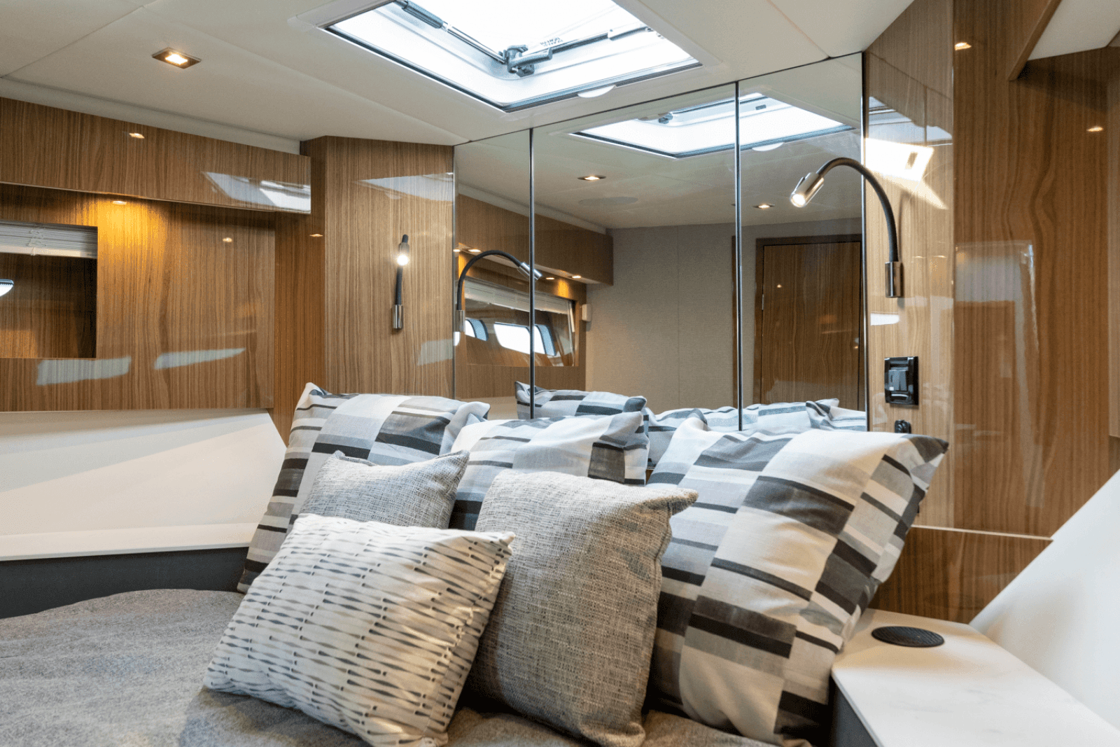 2024 Cruisers Yachts 50 Cantius - Photo 77