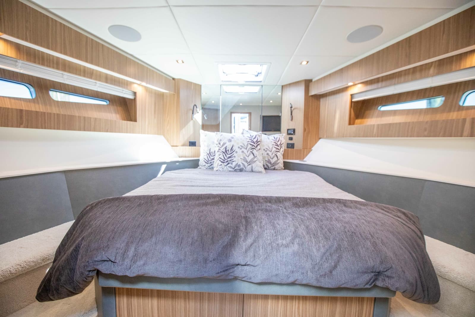 2024 Cruisers Yachts 50 Cantius - Photo 58