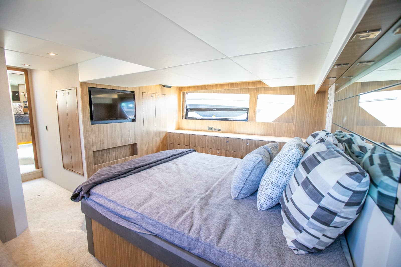 2024 Cruisers Yachts 50 Cantius - Photo 75