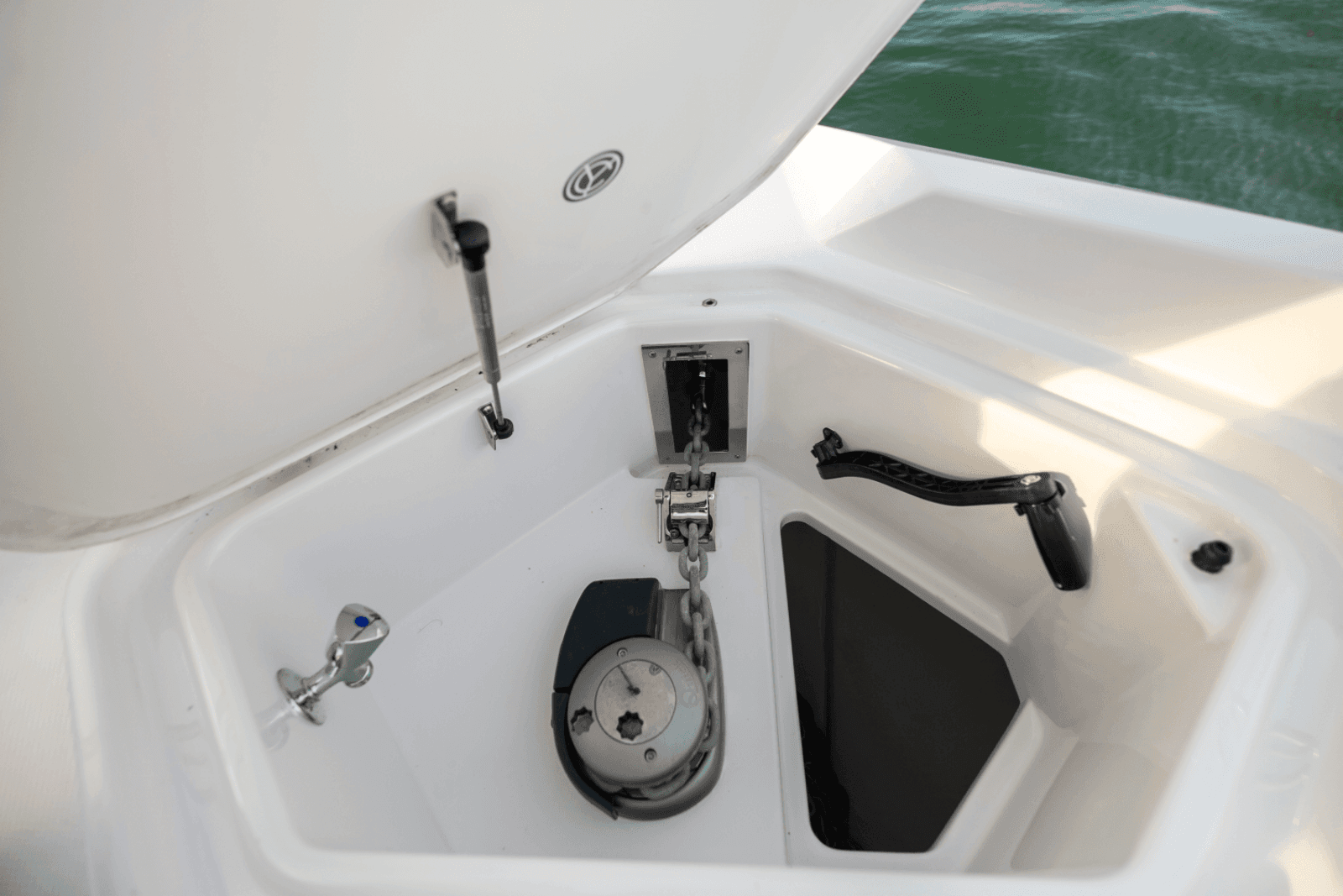 2024 Cruisers Yachts 50 Cantius - Photo 38
