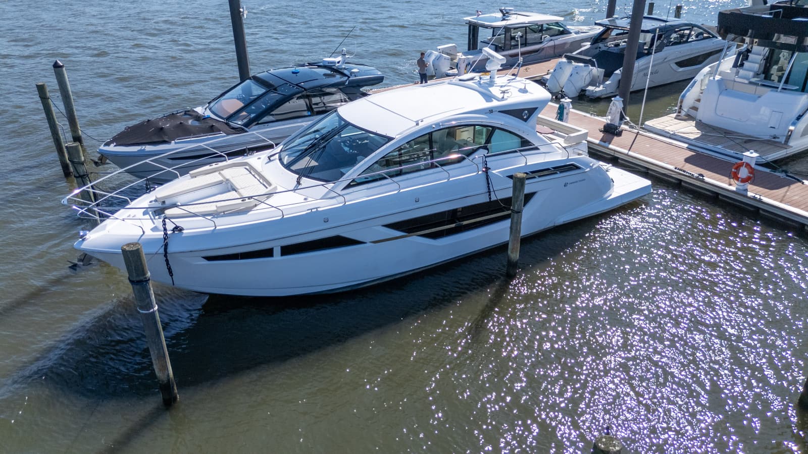 2024 Cruisers Yachts 50 Cantius - Photo 3