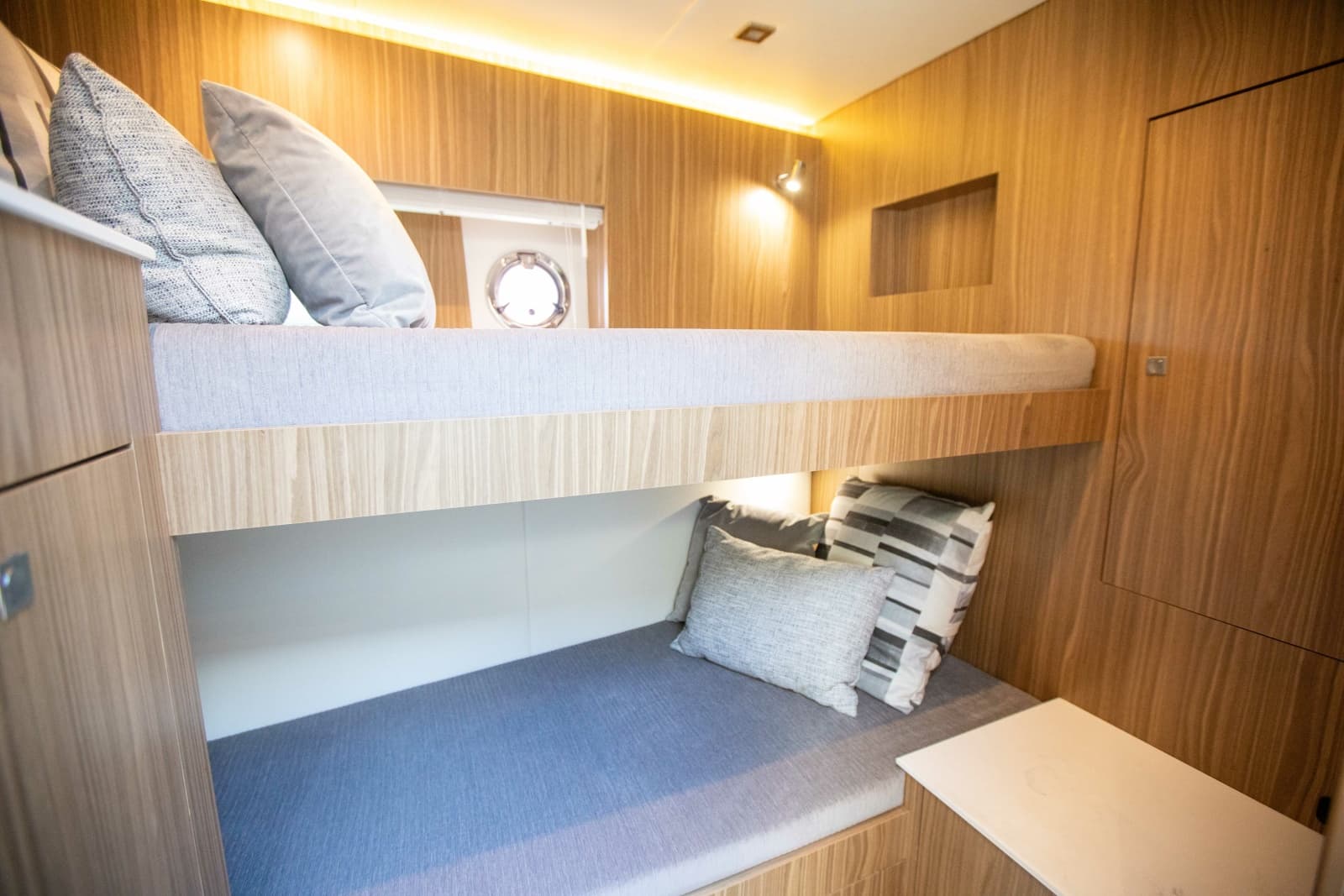2024 Cruisers Yachts 50 Cantius - Photo 54